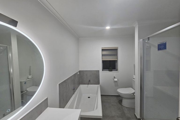 Photo of property in 40 Whareatua Avenue, Takanini, 2112