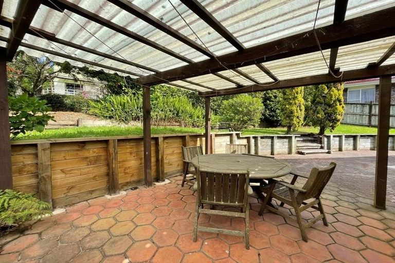 Photo of property in 1/17 Weetman Drive, Browns Bay, Auckland, 0630