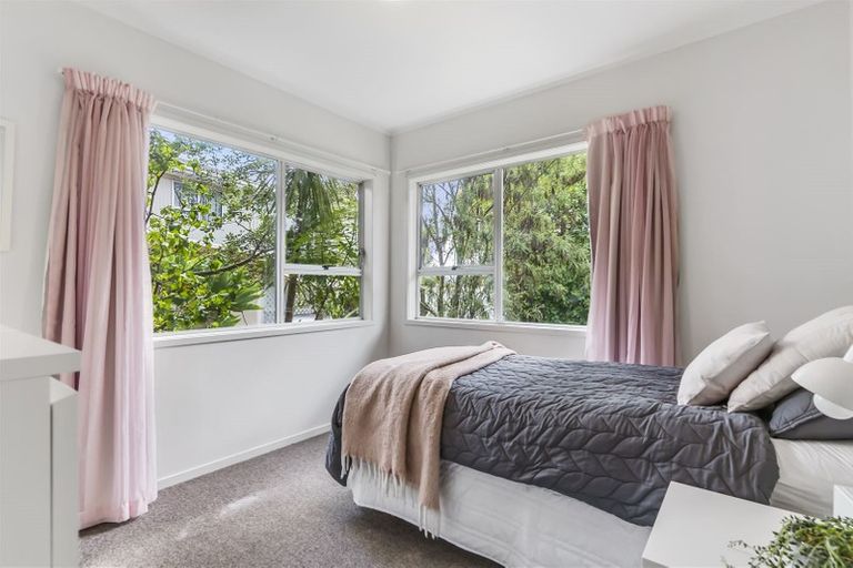 Photo of property in 206 Don Buck Road, Massey, Auckland, 0614