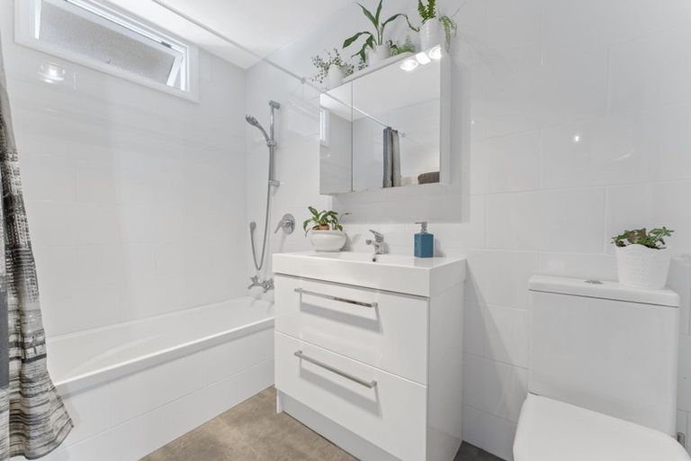 Photo of property in 55 Vivian Street, New Plymouth, 4310