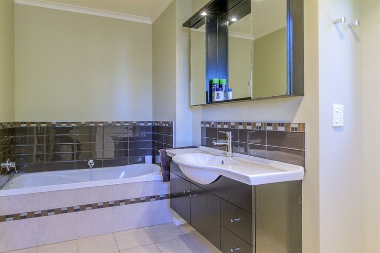Photo of property in 70a Kennedy Drive, Levin, 5510