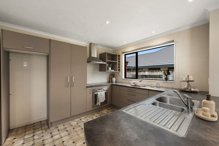 Photo of property in 21 Brooklyn Heights Drive, Kelvin Grove, Palmerston North, 4414