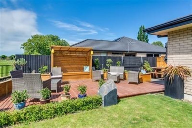 Photo of property in 28a Springwater Avenue, Northwood, Christchurch, 8051