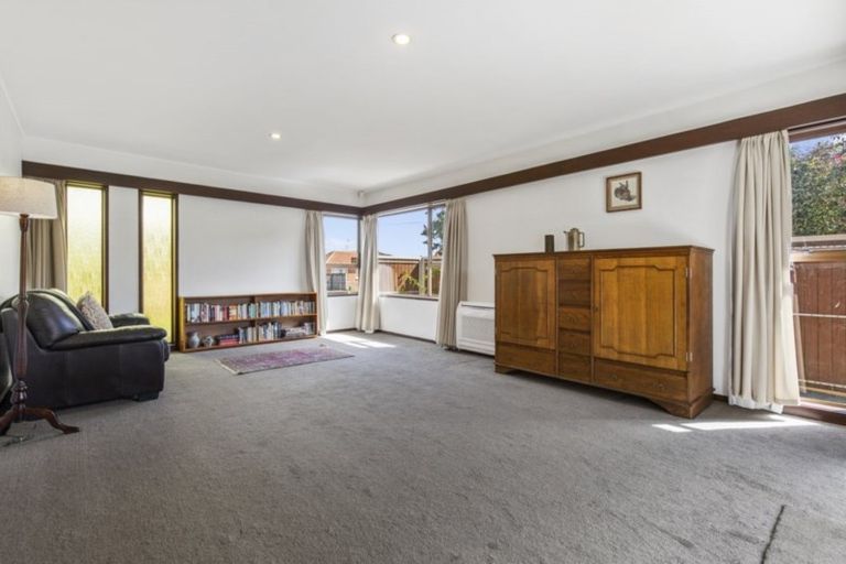 Photo of property in 1/92 Carruth Road, Papatoetoe, Auckland, 2025