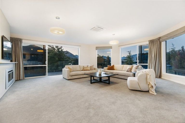 Photo of property in 2 Island View Place, Wanaka, 9305
