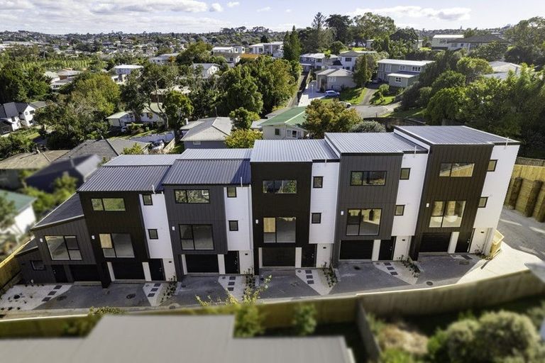 Photo of property in 11c Bowman Road, Forrest Hill, Auckland, 0620