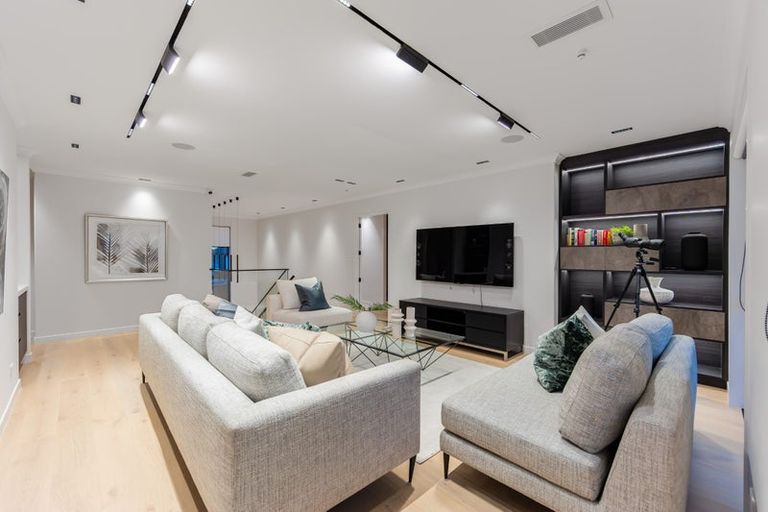 Photo of property in 7 Headsail Drive, Long Bay, Auckland, 0630