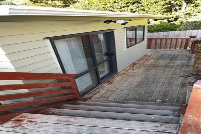 Photo of property in 39a Evelyn Road, Cockle Bay, Auckland, 2014