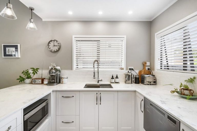 Photo of property in 2/20 Wolsley Avenue, Milford, Auckland, 0620