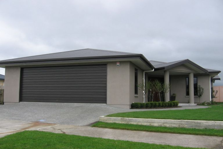 Photo of property in 3 Sunshine Place, Kelvin Grove, Palmerston North, 4414