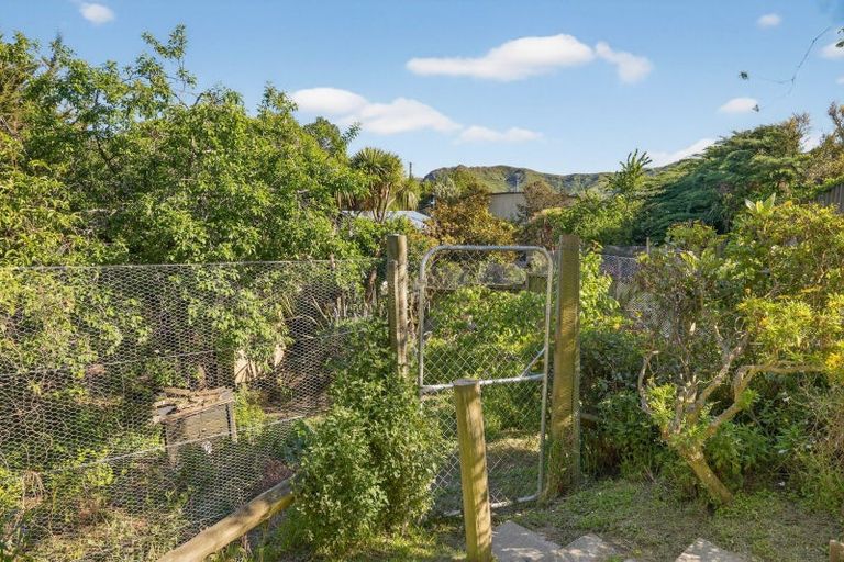 Photo of property in 47 Ranui Crescent, Diamond Harbour,  8971