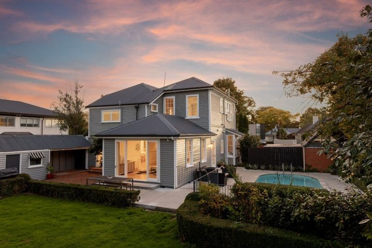 Photo of property in 54 Fendalton Road, Fendalton, Christchurch, 8014