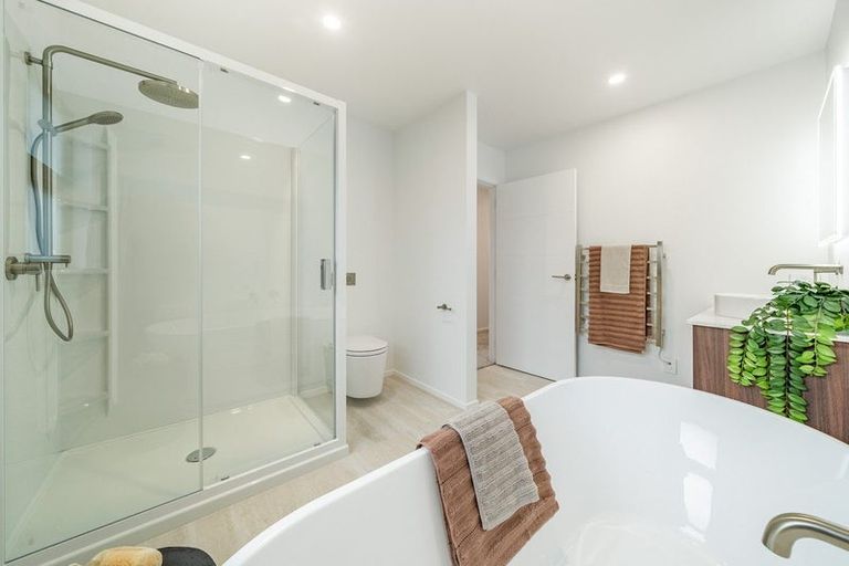 Photo of property in 4 Mcmillan Lane, Wallaceville, Upper Hutt, 5018