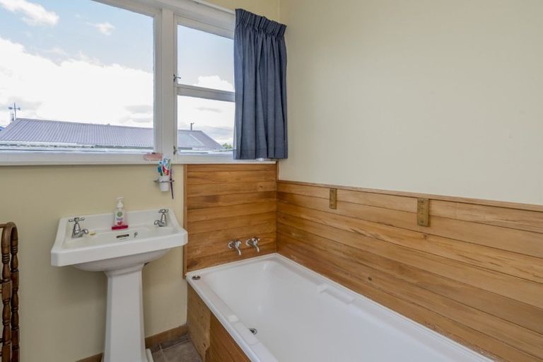 Photo of property in 182 Tiro Tiro Road, Levin, 5510