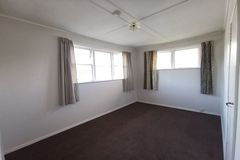 Photo of property in 3/24 Pomaria Road, Henderson, Auckland, 0610