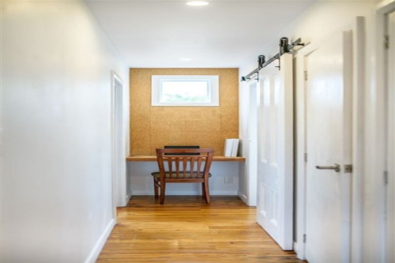 Photo of property in 18 Kamara Road, Glen Eden, Auckland, 0602