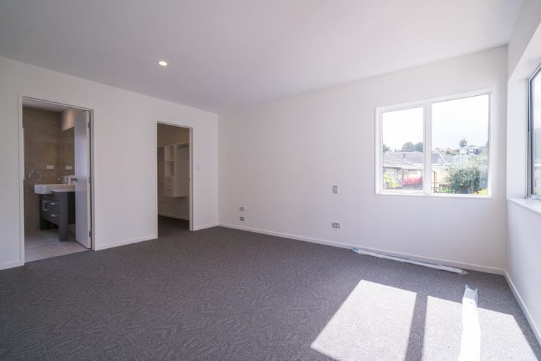 Photo of property in 10 Okareka Place, Pakuranga Heights, Auckland, 2010