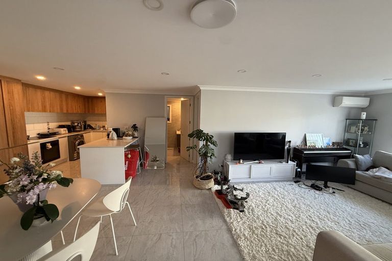 Photo of property in 34 Richards Avenue, Forrest Hill, Auckland, 0620