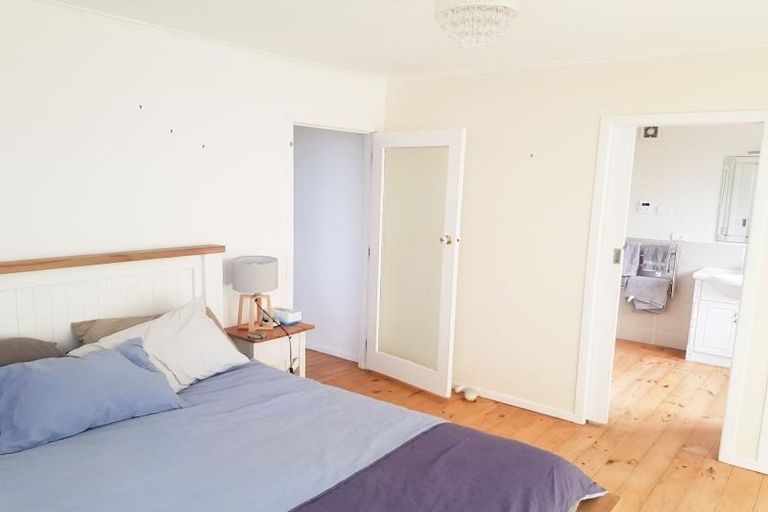 Photo of property in 47b Matai Road, Stanmore Bay, Whangaparaoa, 0932