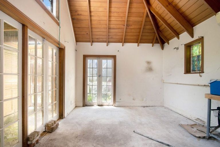 Photo of property in 154 Opanuku Road, Henderson Valley, Auckland, 0612