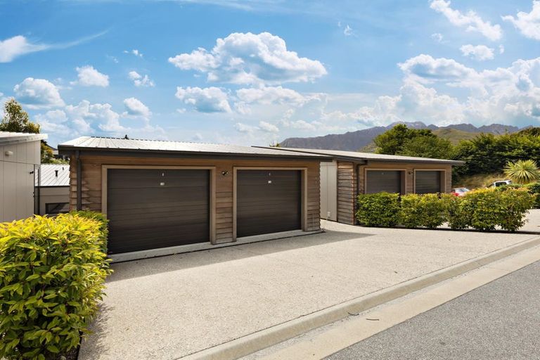 Photo of property in 67 Andrews Road, Queenstown, 9300