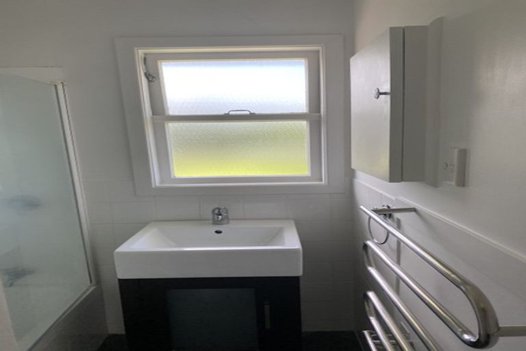 Photo of property in 95 Kervil Avenue, Te Atatu Peninsula, Auckland, 0610