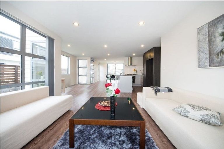 Photo of property in 200 Porchester Road, Takanini, 2112