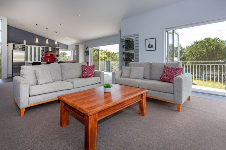 Photo of property in 116 Patuwai Drive, Whangamata, 3620