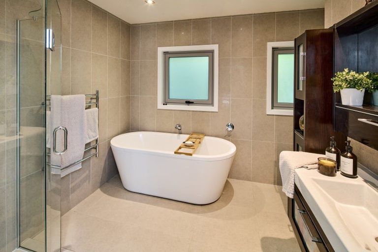 Photo of property in 41c Chatsworth Road, Silverstream, Upper Hutt, 5019