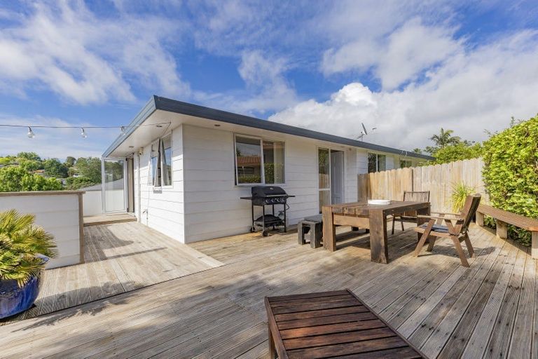 Photo of property in 26 Killygordon Place, Massey, Auckland, 0614