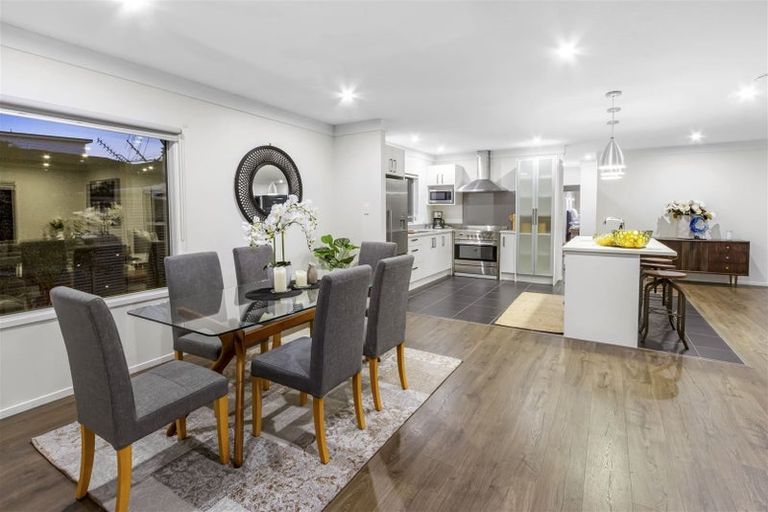 Photo of property in 46 Parr Terrace, Castor Bay, Auckland, 0620