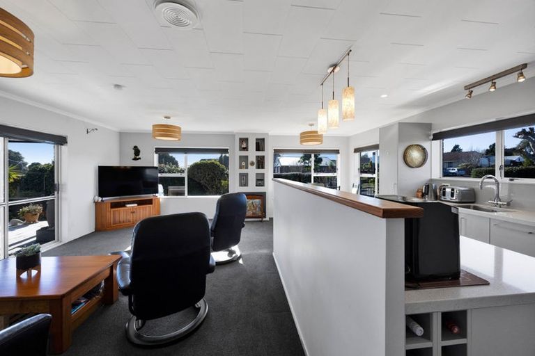 Photo of property in 34 Branch Road, Highlands Park, New Plymouth, 4312