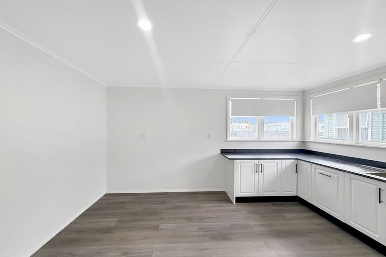 Photo of property in 163 Puriri Street, Castlecliff, Whanganui, 4501