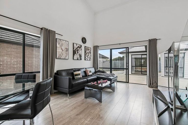 Photo of property in 23 Matata Drive, Takanini, 2112