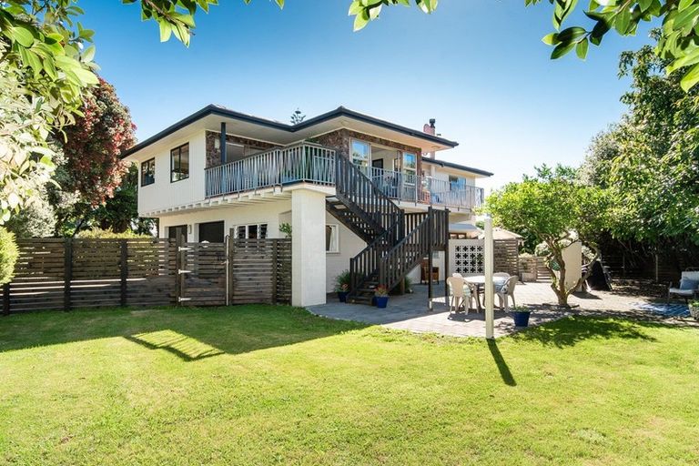 Photo of property in 43 Kuku Street, Te Awanga, 4102