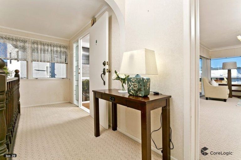 Photo of property in 96 Pupuke Road, Hillcrest, Auckland, 0627