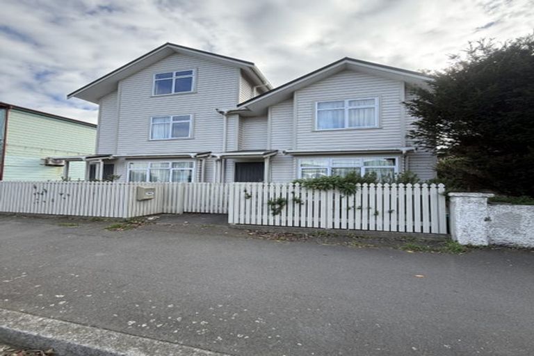 Photo of property in 16 Te Wharepouri Street, Berhampore, Wellington, 6023