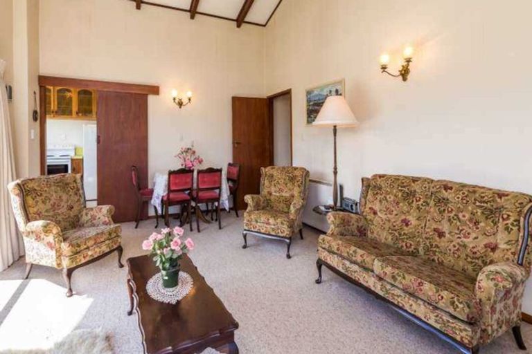 Photo of property in 15 Hilden Place, Hilltop, Taupo, 3330