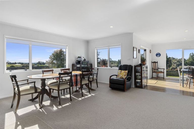 Photo of property in 20 Sarona Park Drive, Omanawa, 3171