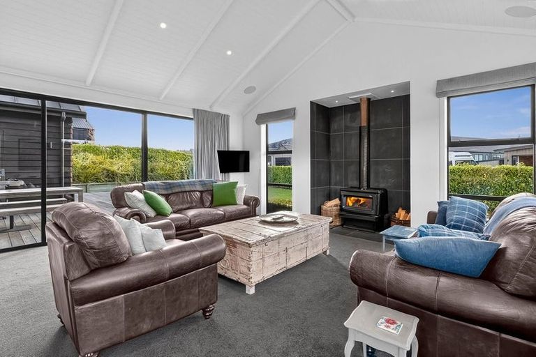 Photo of property in 72 Infinity Drive, Wanaka, 9305