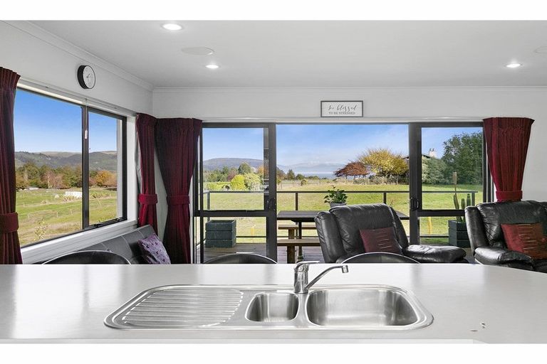 Photo of property in 864 Whangamata Road, Kinloch, Taupo, 3377