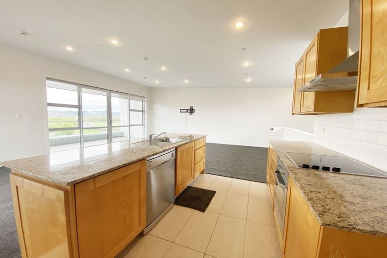 Photo of property in 1/63 Kestev Drive, Flat Bush, Auckland, 2016
