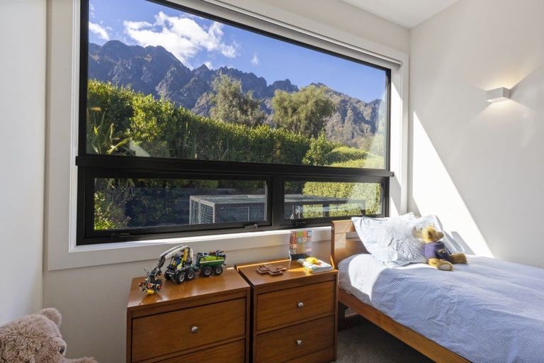 Photo of property in 8 Jacks Point Rise, Jacks Point, Queenstown, 9371
