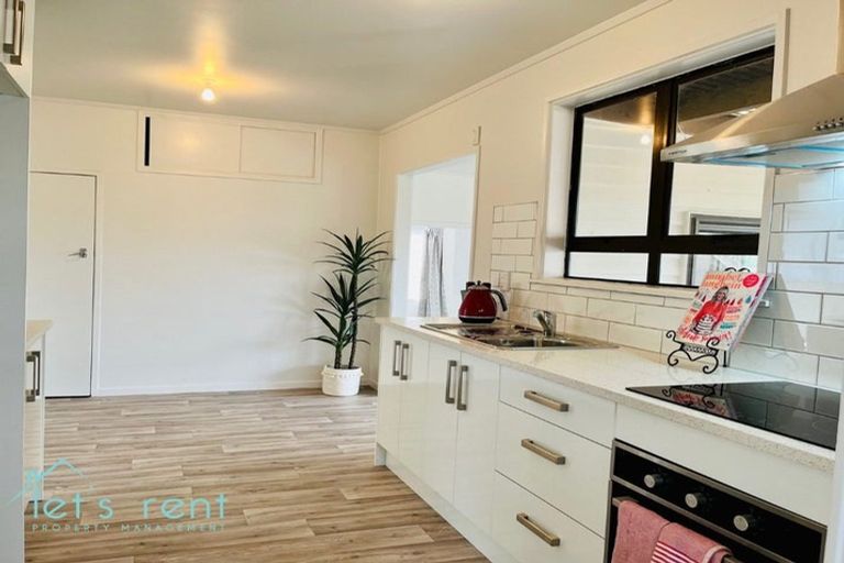 Photo of property in 22 Frangipani Avenue, Manurewa, Auckland, 2102