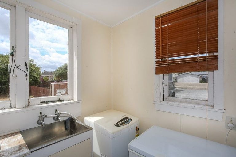 Photo of property in 105 Helvetia Road, Pukekohe, 2120