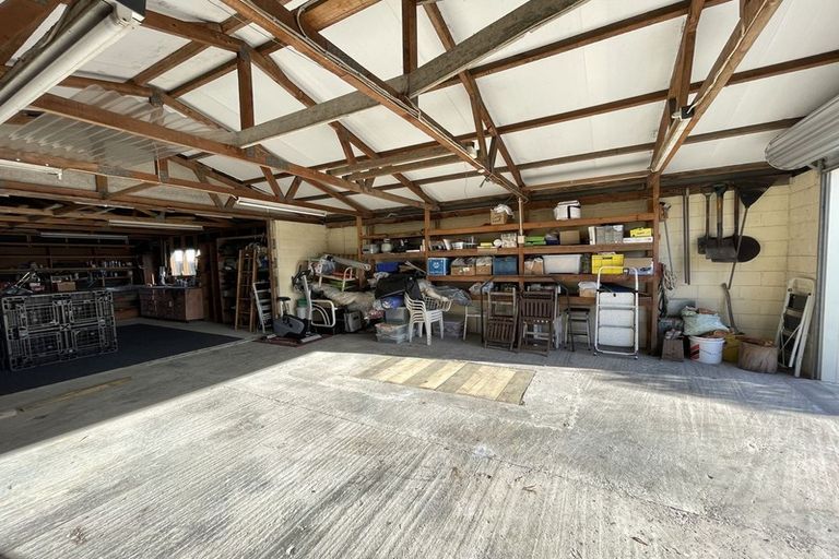 Photo of property in 22 Lyndhurst Street, Westport, 7825