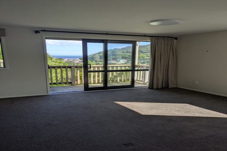 Photo of property in 14c Domanski Crescent, Owhiro Bay, Wellington, 6023
