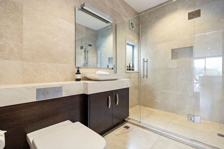 Photo of property in Rahiri Apartments, 8/23 Adelaide Street, Queenstown, 9300