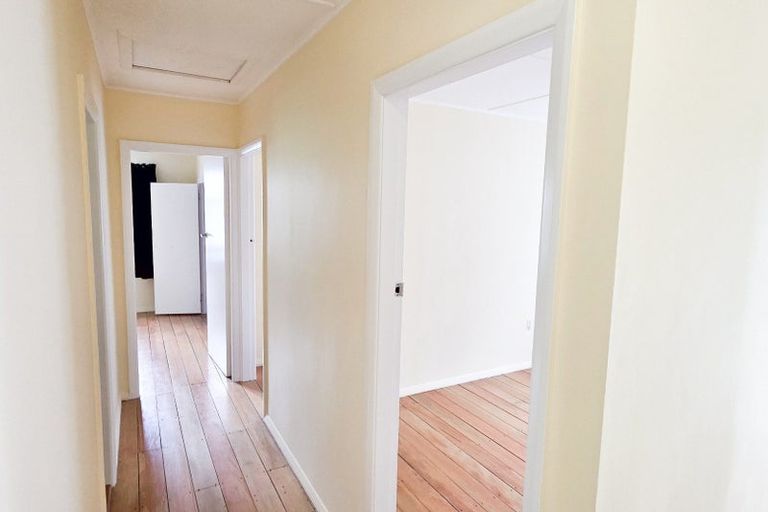 Photo of property in 52 Sunny Grove, Wainuiomata, Lower Hutt, 5014