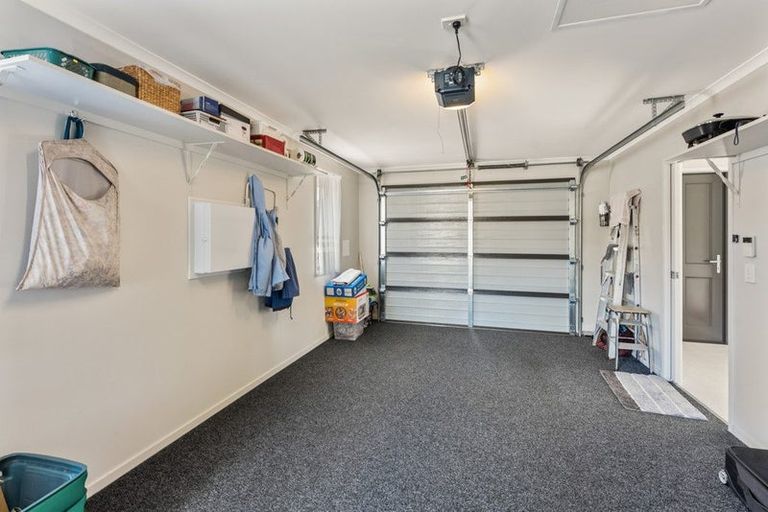 Photo of property in 12 Mcgregor Place, Paraparaumu, 5032